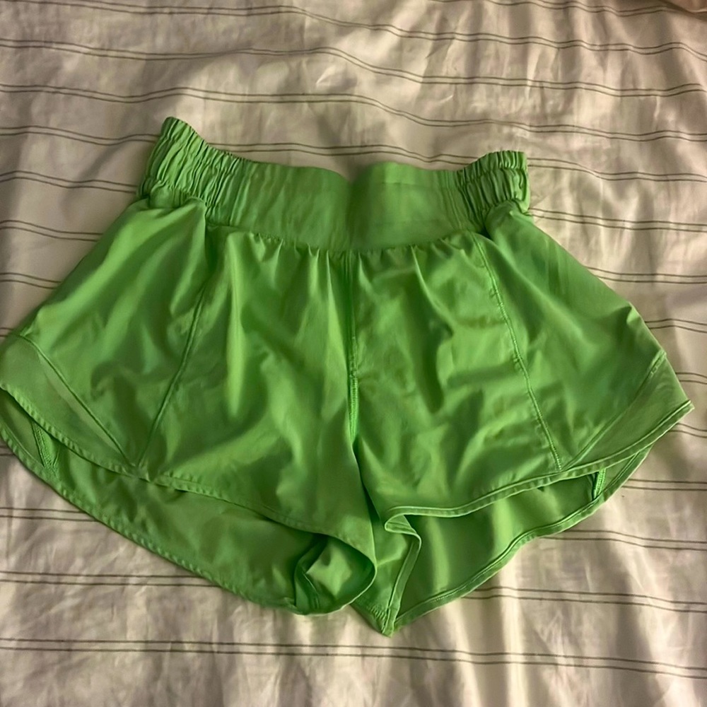 lululemon neon green hotty hots 2.5 hr